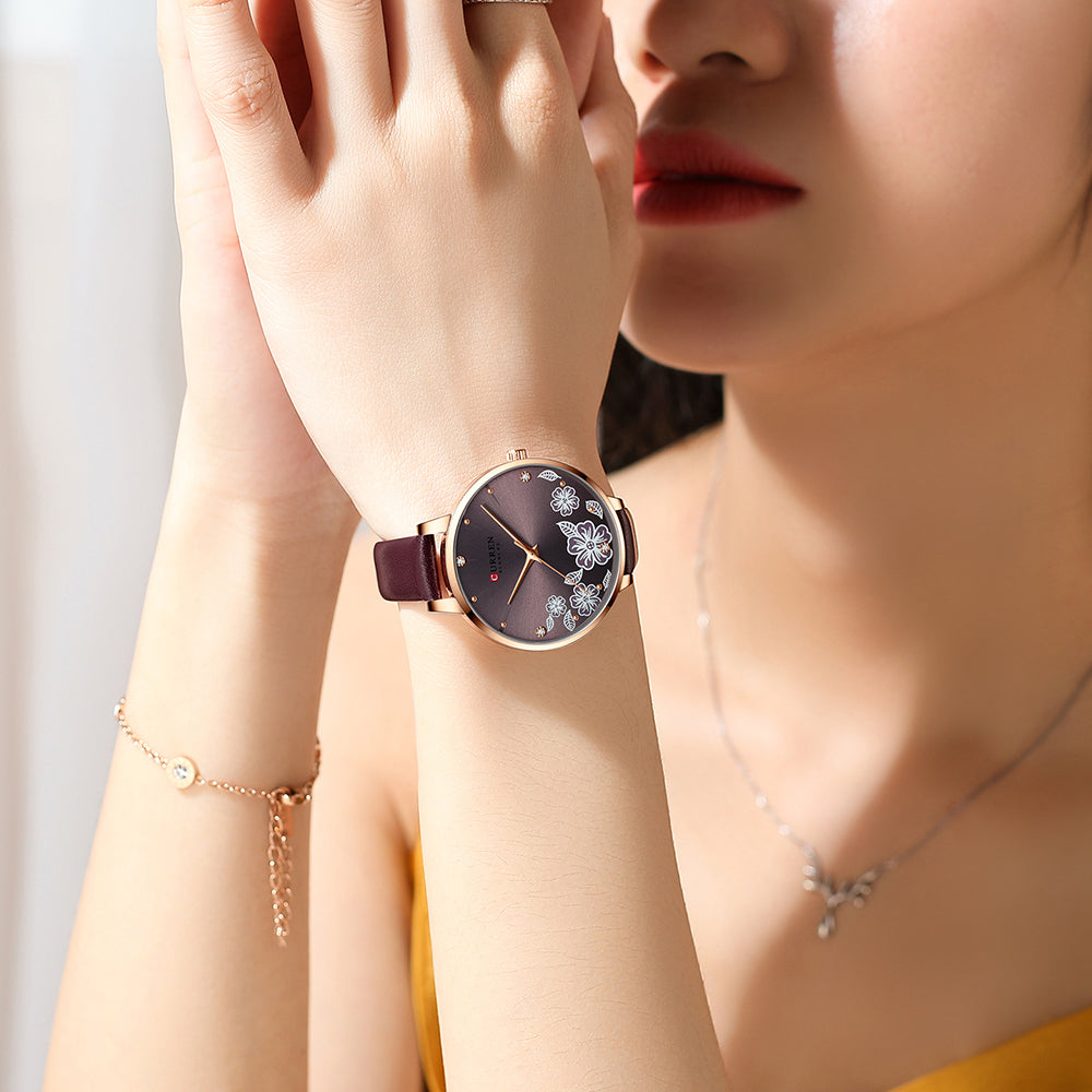 CURREN 9068 Women's Leather Straps Watch