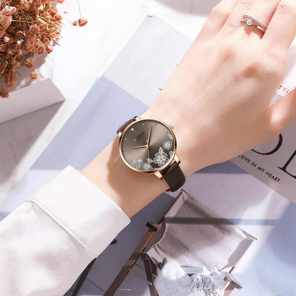 CURREN 9068 Women's Leather Straps Watch