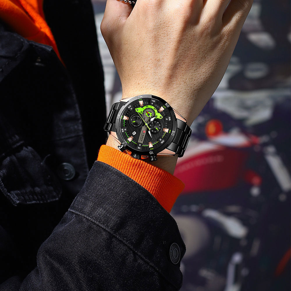 CURREN 8402 Men's Strainless Steel Watch