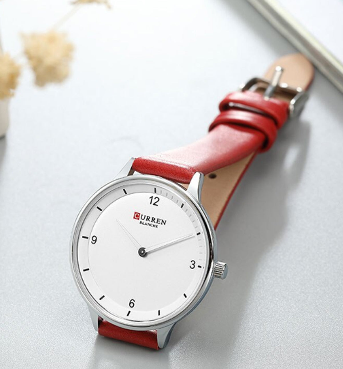 CURREN 9039 Women's Leather Straps Watch