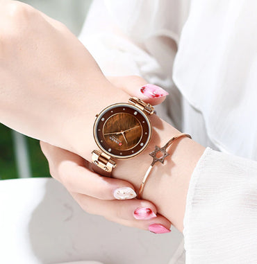 CURREN 9056 Women's Leather Straps Watch