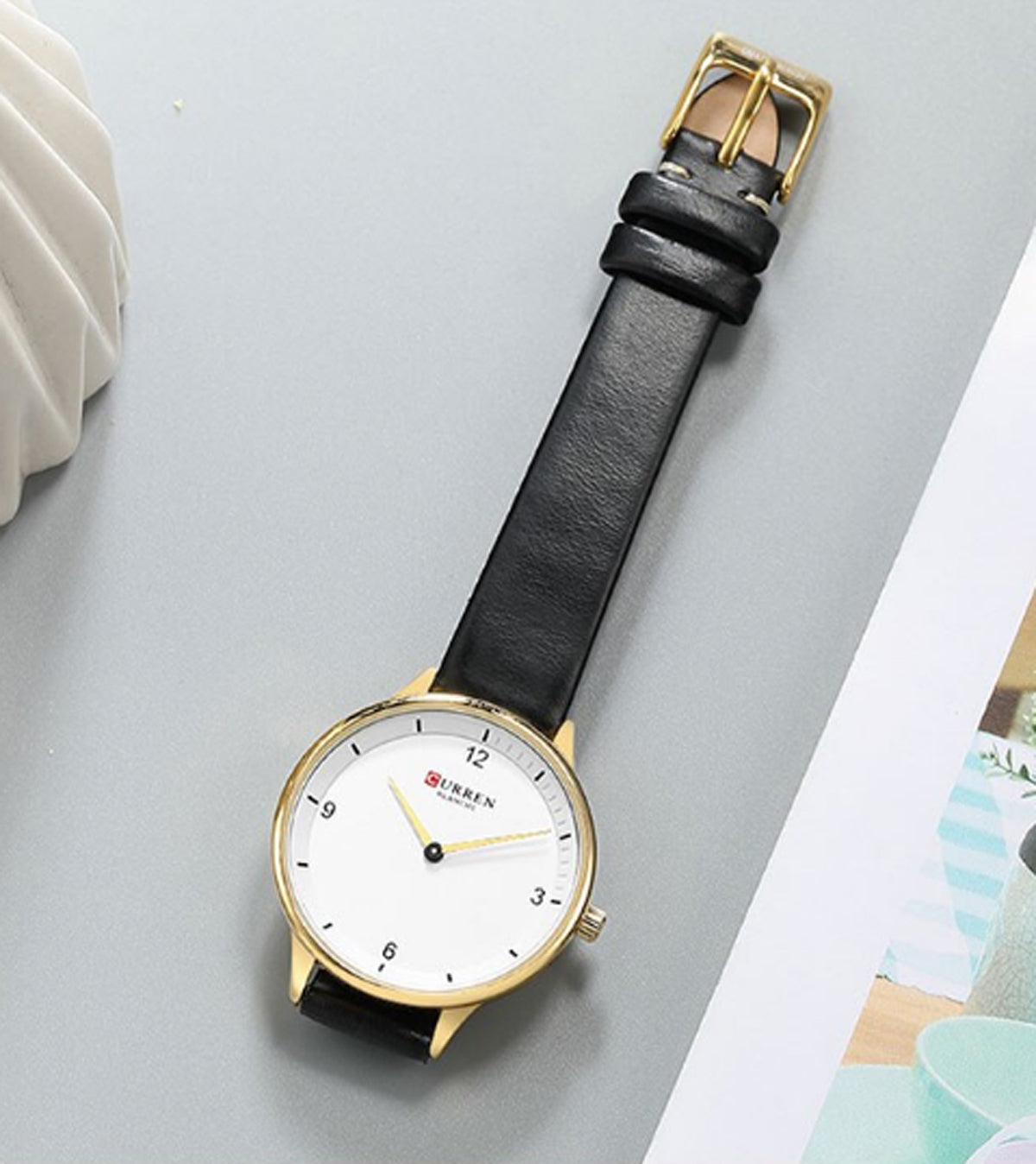 CURREN 9039 Women's Leather Straps Watch