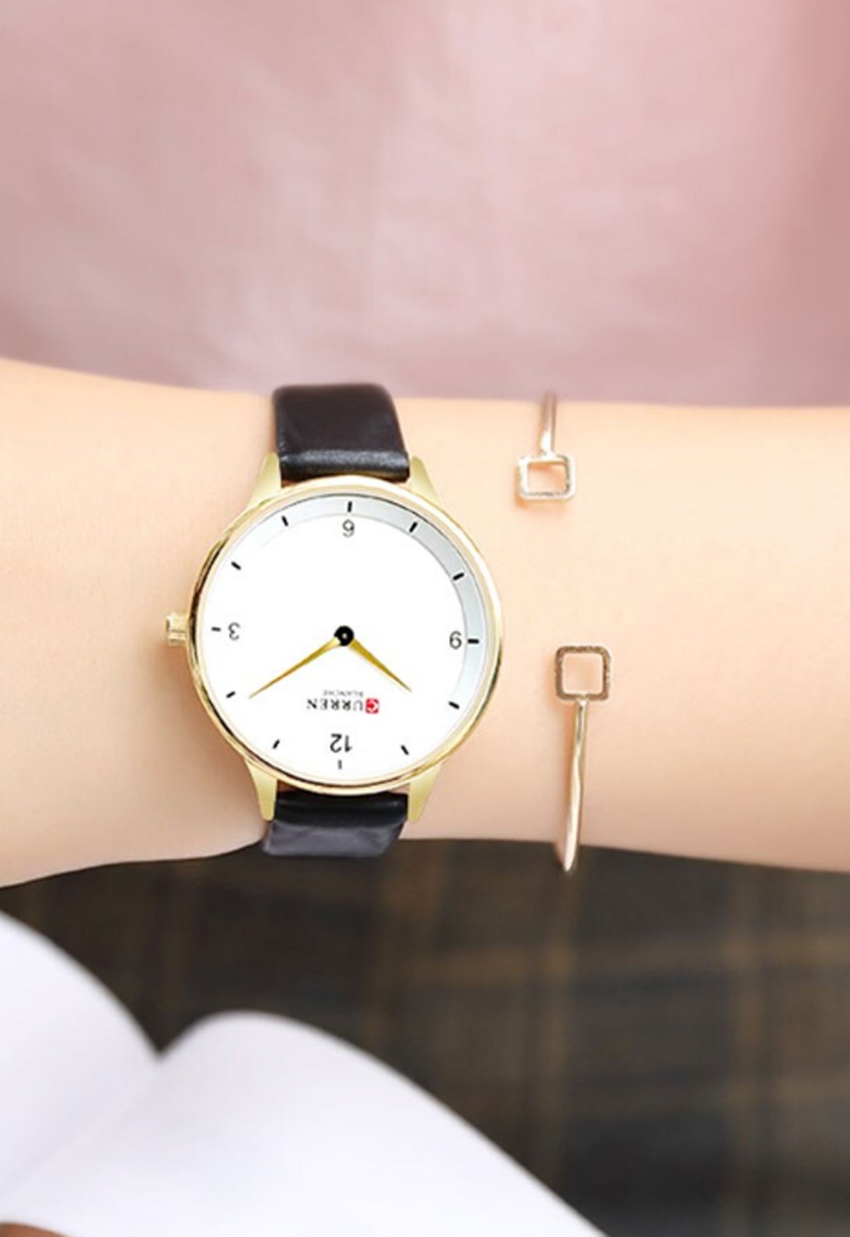 CURREN 9039 Women's Leather Straps Watch