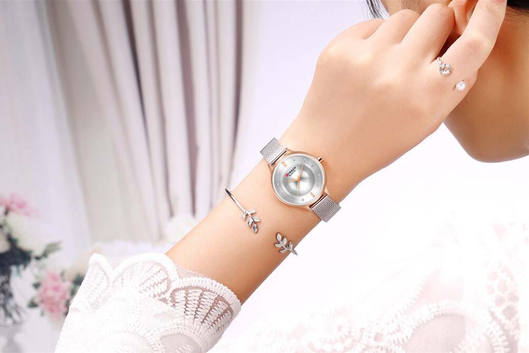 CURREN 9036 Women's Stainless Steel Watch