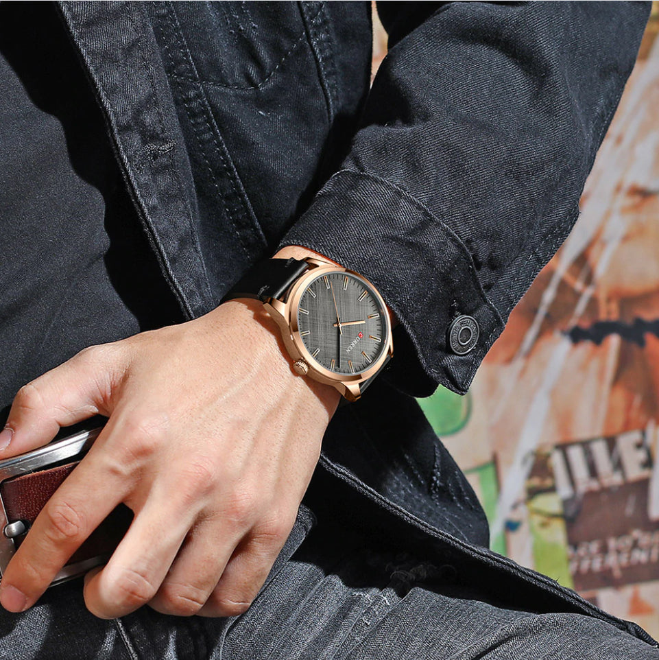 CURREN 8386 Men's Leather Straps Watch