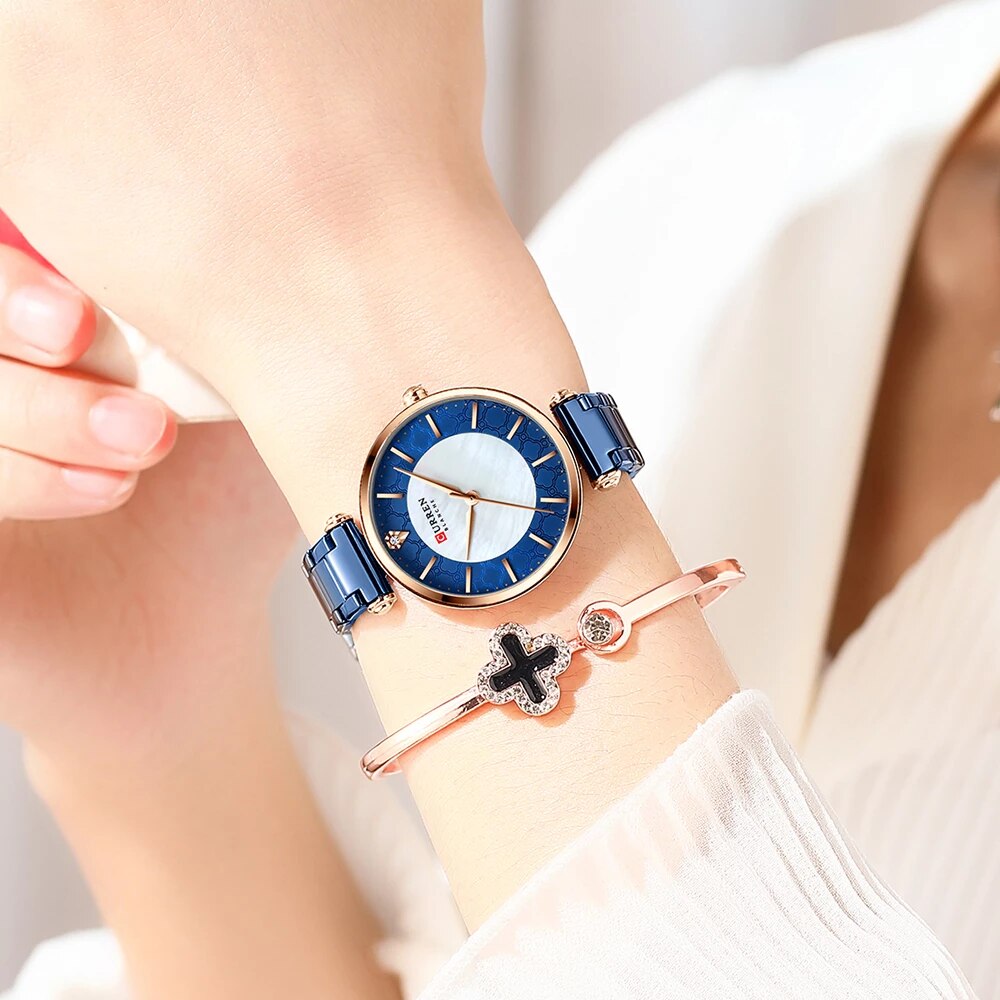 CURREN 9072 Women's Strainless Steel Watch