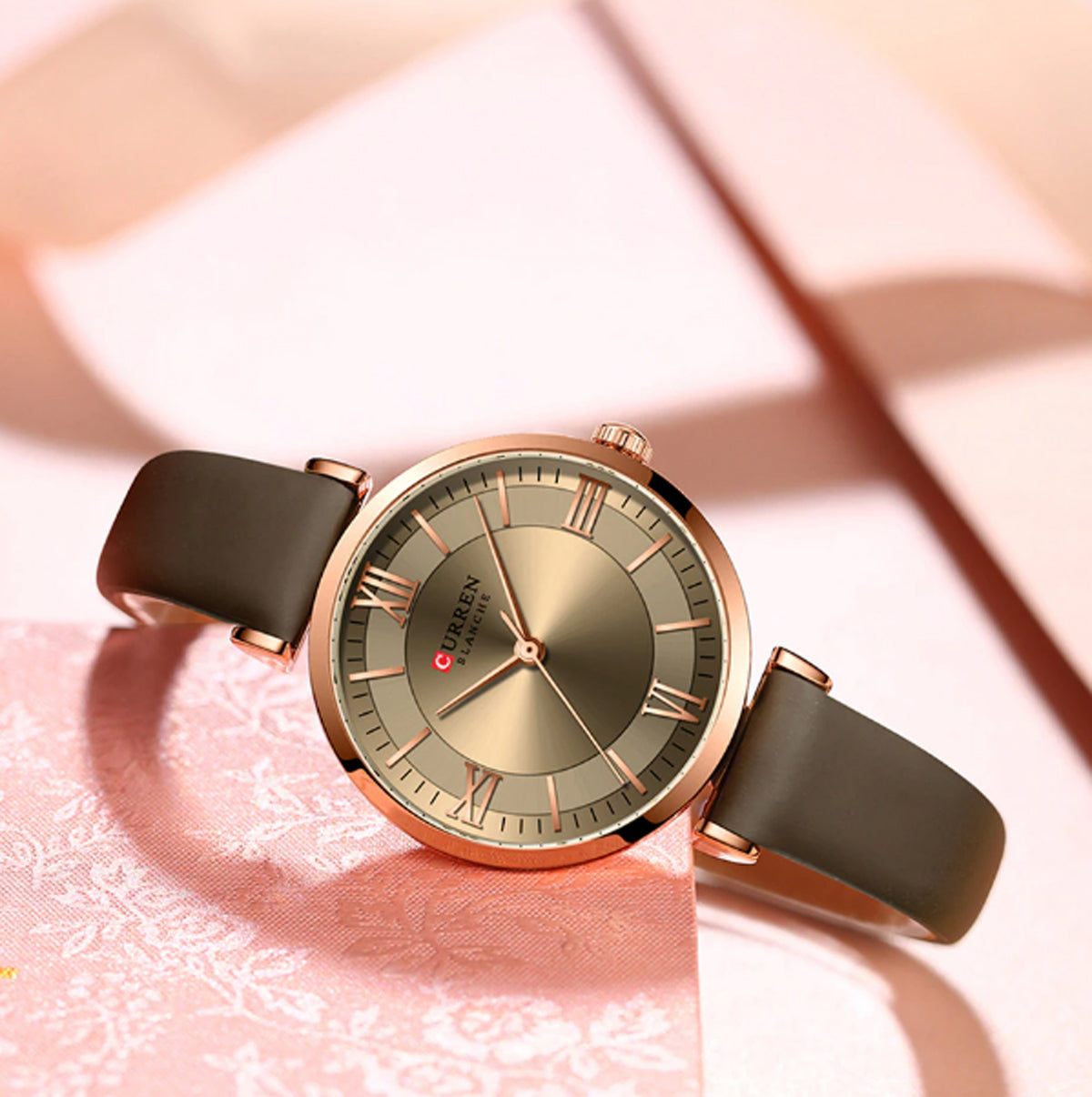 CURREN 9079 Women's Leather Straps Watch