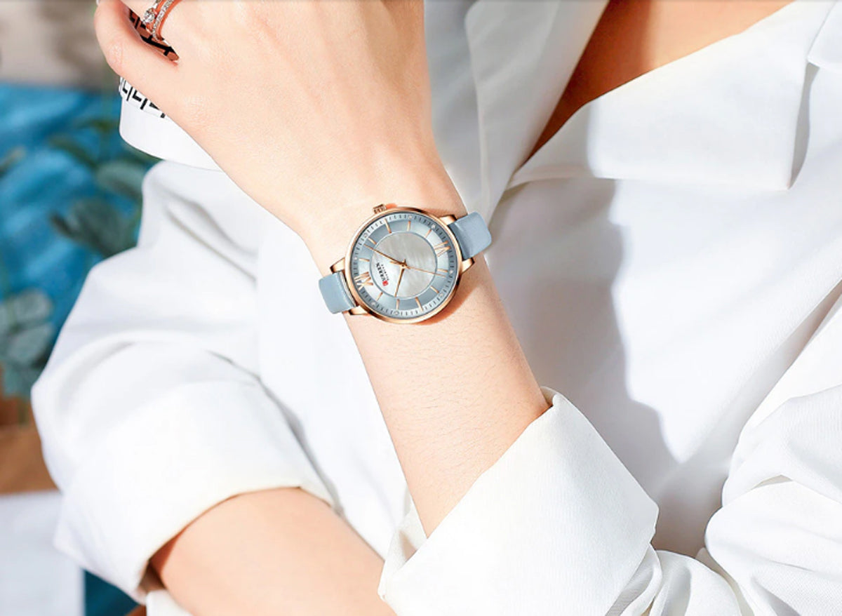CURREN 9080 Women's Leather Straps Watch