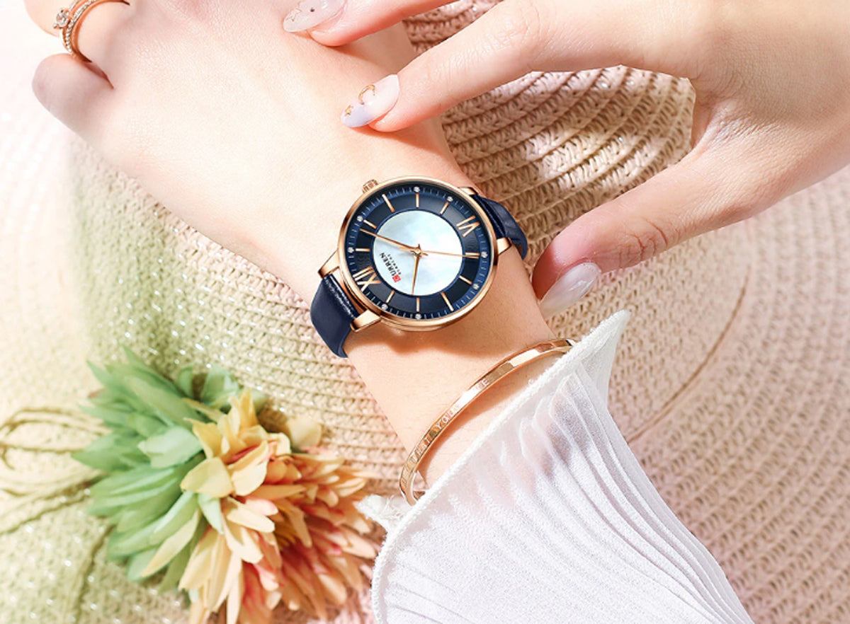 CURREN 9080 Women's Leather Straps Watch
