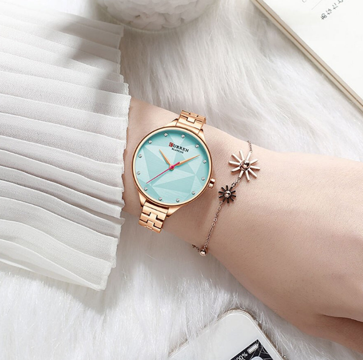 CURREN 9047 Women's Stainless Steel Watch