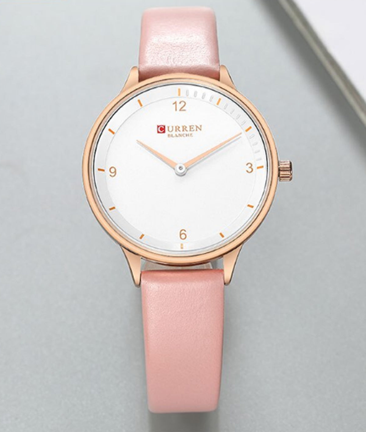 CURREN 9039 Women's Leather Straps Watch