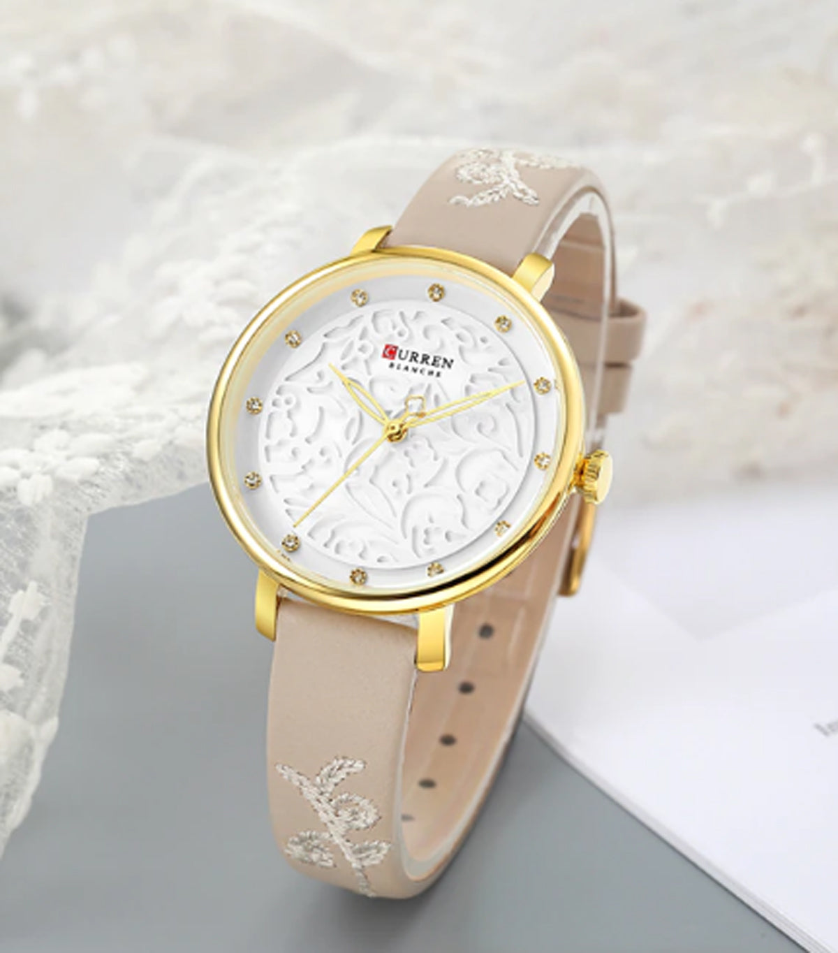CURREN 9046 Women's Leather Straps Watch