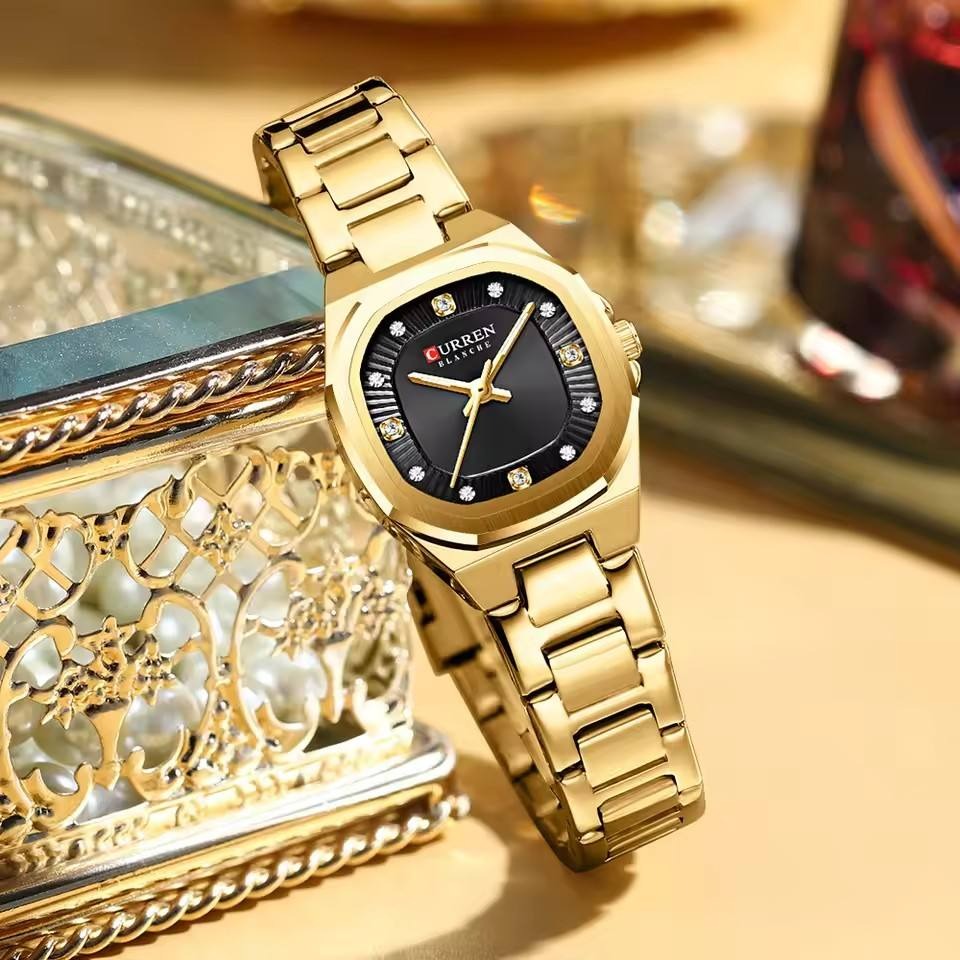 CURREN 9104 Women's Stainless Steel Watch