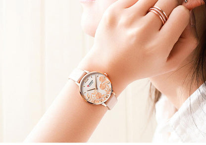 CURREN 9065 Women's Leather Straps Watch