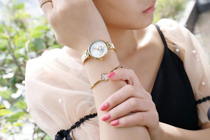 CURREN 9058 Women's Strainless Steel Watch